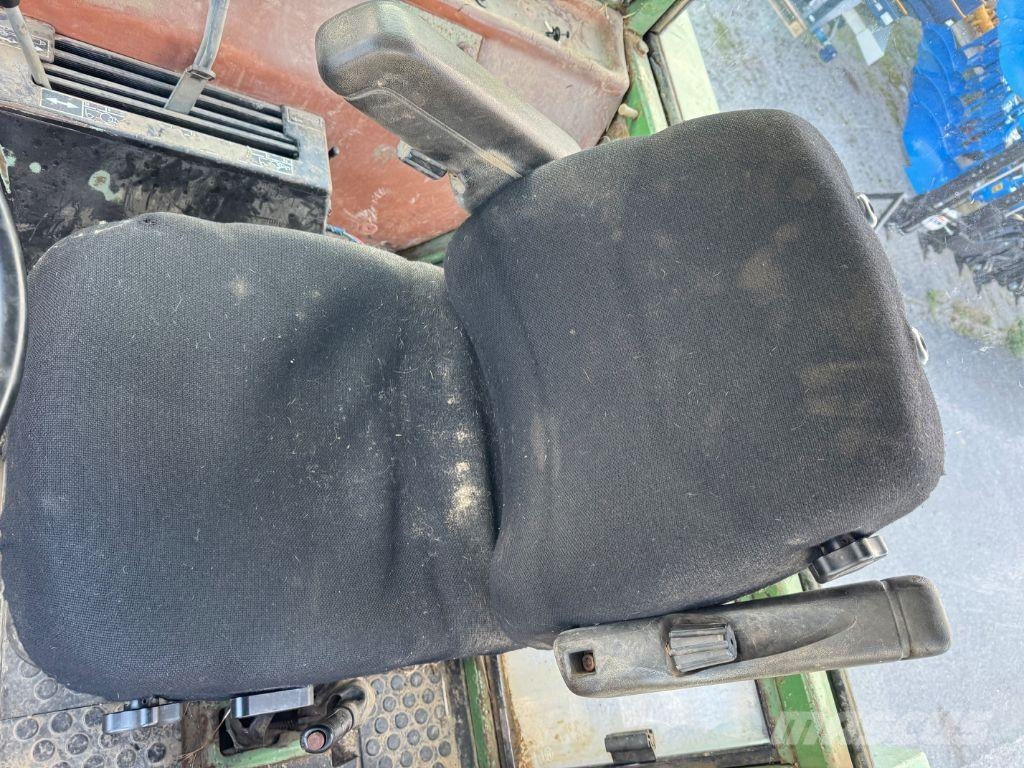 Fendt FAVORIT 612 LSA Traktori