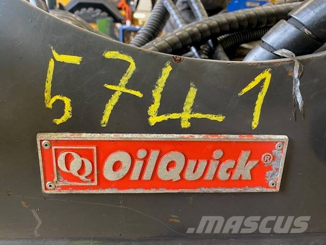 OilQuick (5741) gebr. SW OilQuick OQ 65 백호