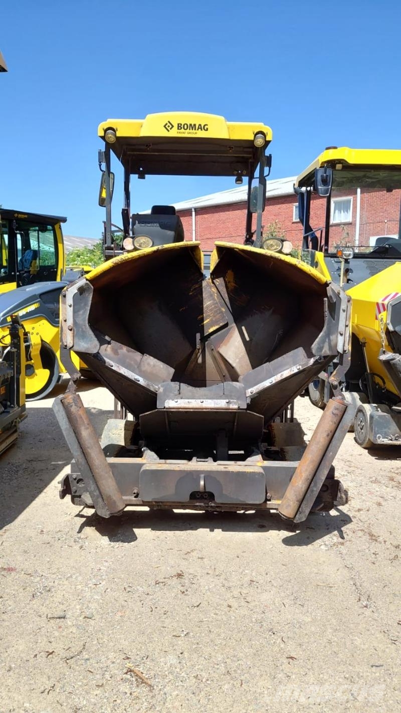 Bomag IT BF 300 P-2 S340-2 TV Stage IIIb/Tier 4f Asfalta klājēji