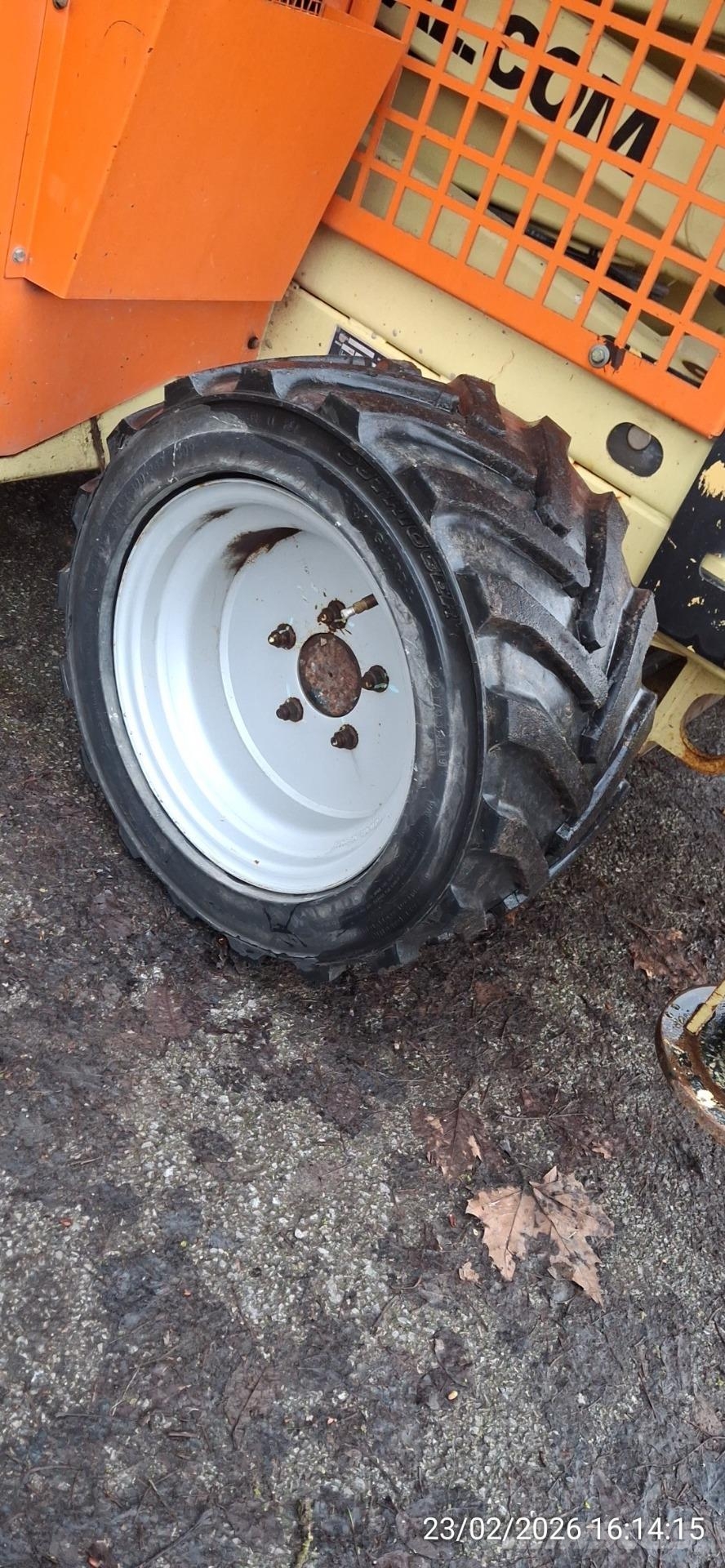 JLG 260MRT B 剪叉式升降机