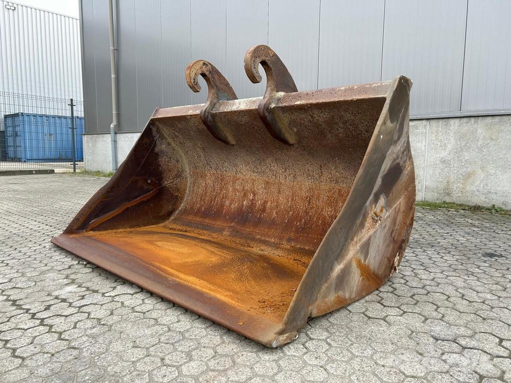 Verachtert DITCH CLEANING BUCKET NG-5-80-2400-NH-CW55S Buckets