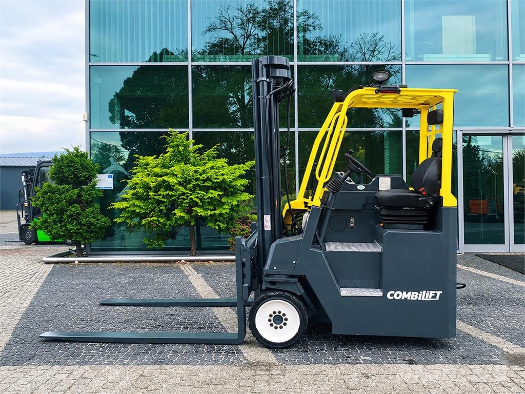 Combilift CB4000 Viljuškari sa 4-stranskim dohvatom