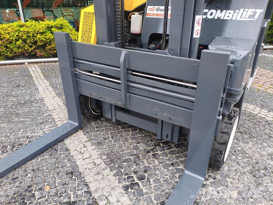 Combilift CB4000 Stivuitoare cu patru brate