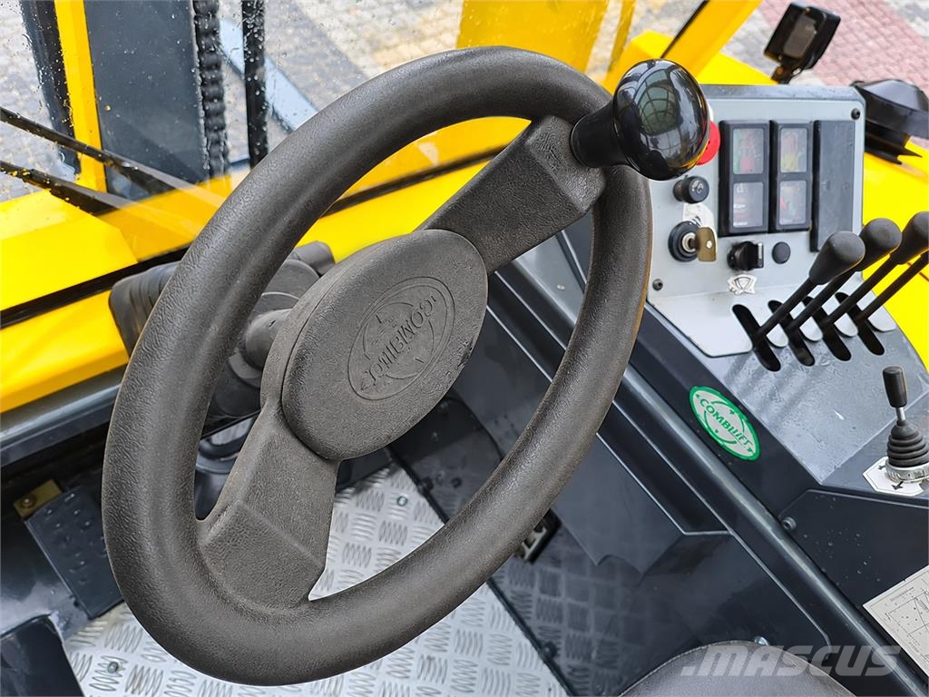 Combilift CB4000 Stivuitoare cu patru brate