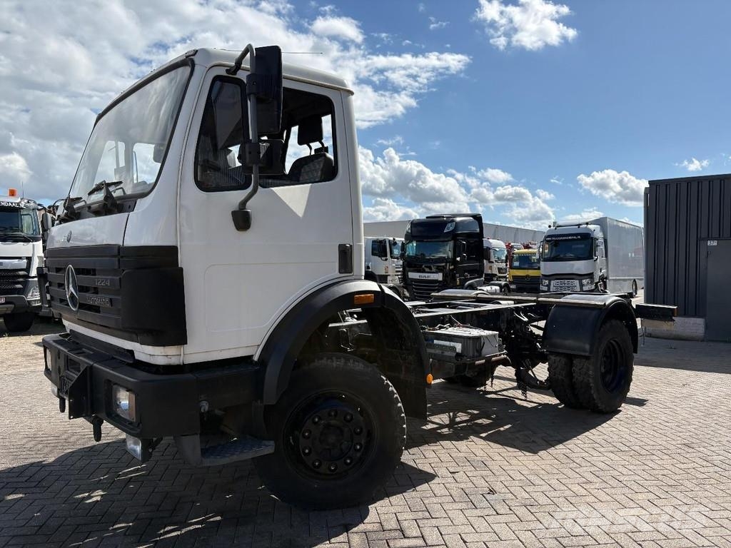 Mercedes-Benz SK  1224 + 4X4 + 14173 KM + EURO 2 + retarder + pt Camiones chasis