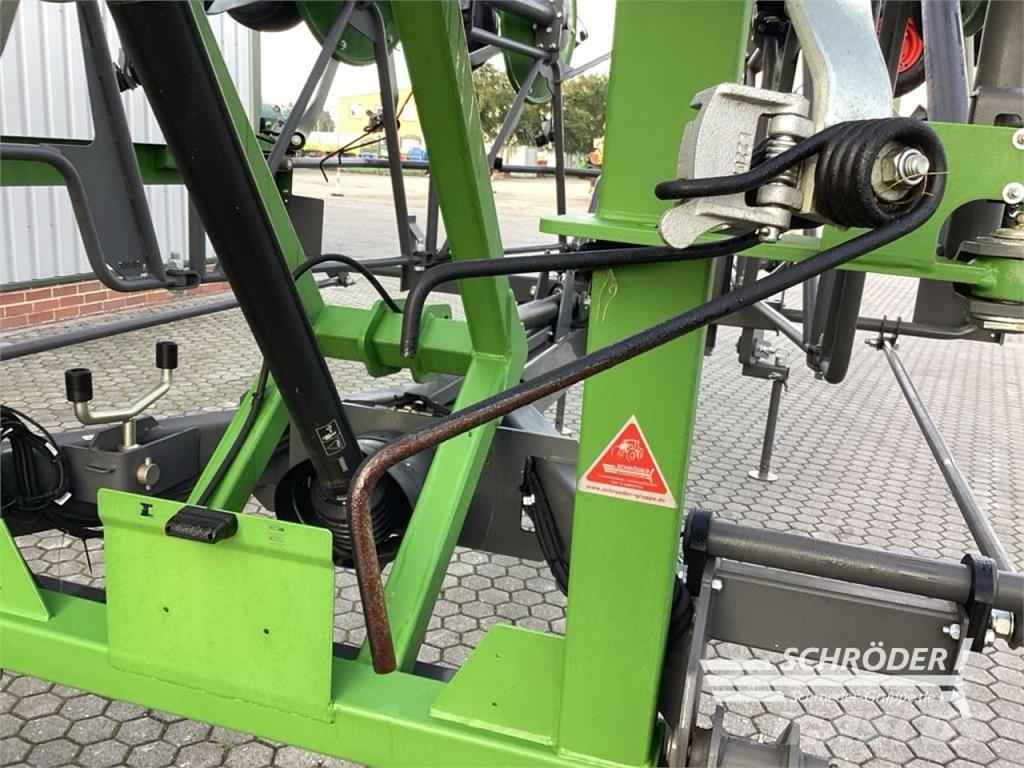 Fendt LOTUS 1020 T Kreiselheuer/-wender