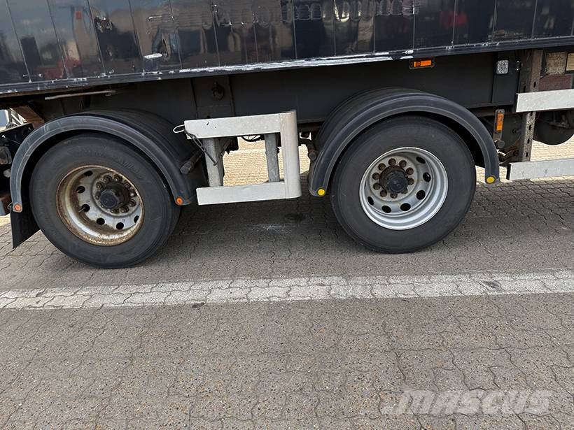 Kel-Berg 2 axle Link Box trailer / Link-Kofferauflieger Gesloten opleggers