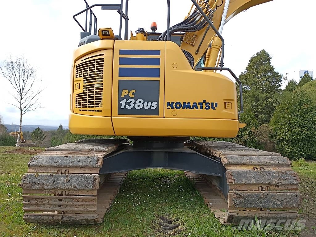 Komatsu PC 138 US-11 حفارات زحافة