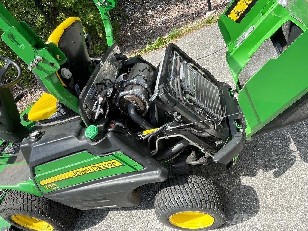John Deere 1570 AWD TERRAINCUT Päältäajettavat ruohonleikkurit