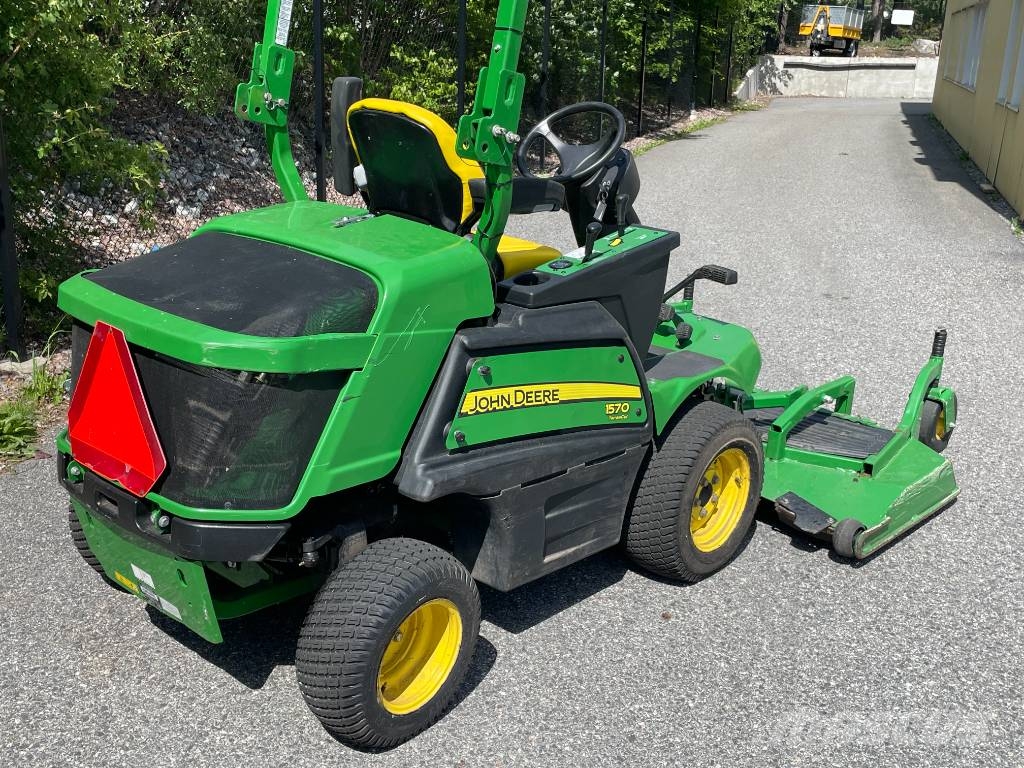 John Deere 1570 AWD TERRAINCUT Päältäajettavat ruohonleikkurit