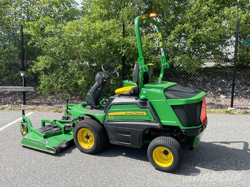 John Deere 1570 AWD TERRAINCUT Päältäajettavat ruohonleikkurit
