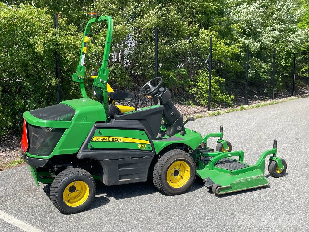 John Deere 1570 AWD TERRAINCUT Päältäajettavat ruohonleikkurit