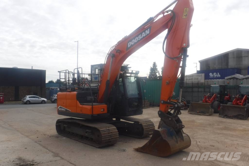 Doosan DX140 LC-7 Roomikekskavaatorid