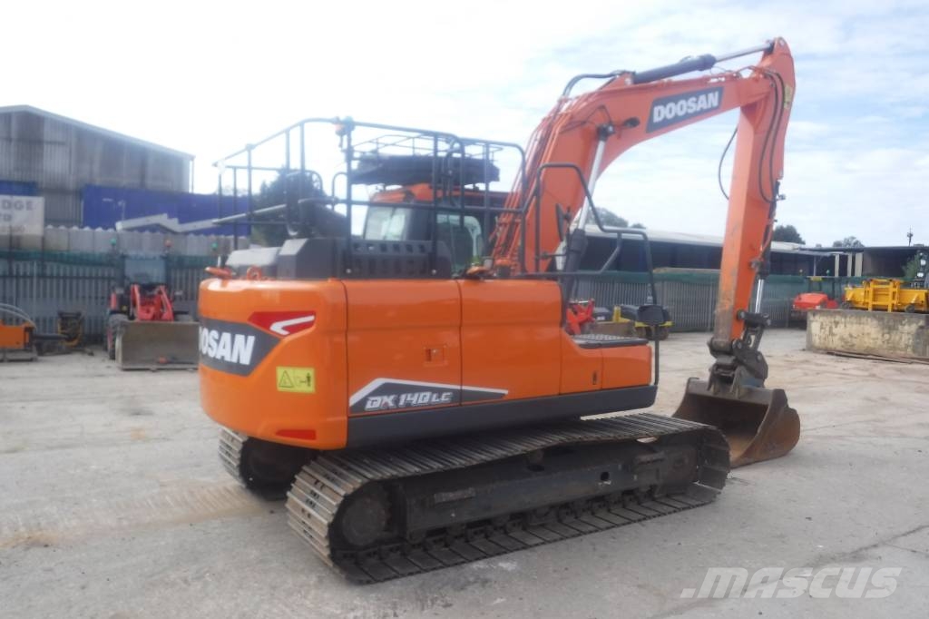 Doosan DX140 LC-7 Roomikekskavaatorid