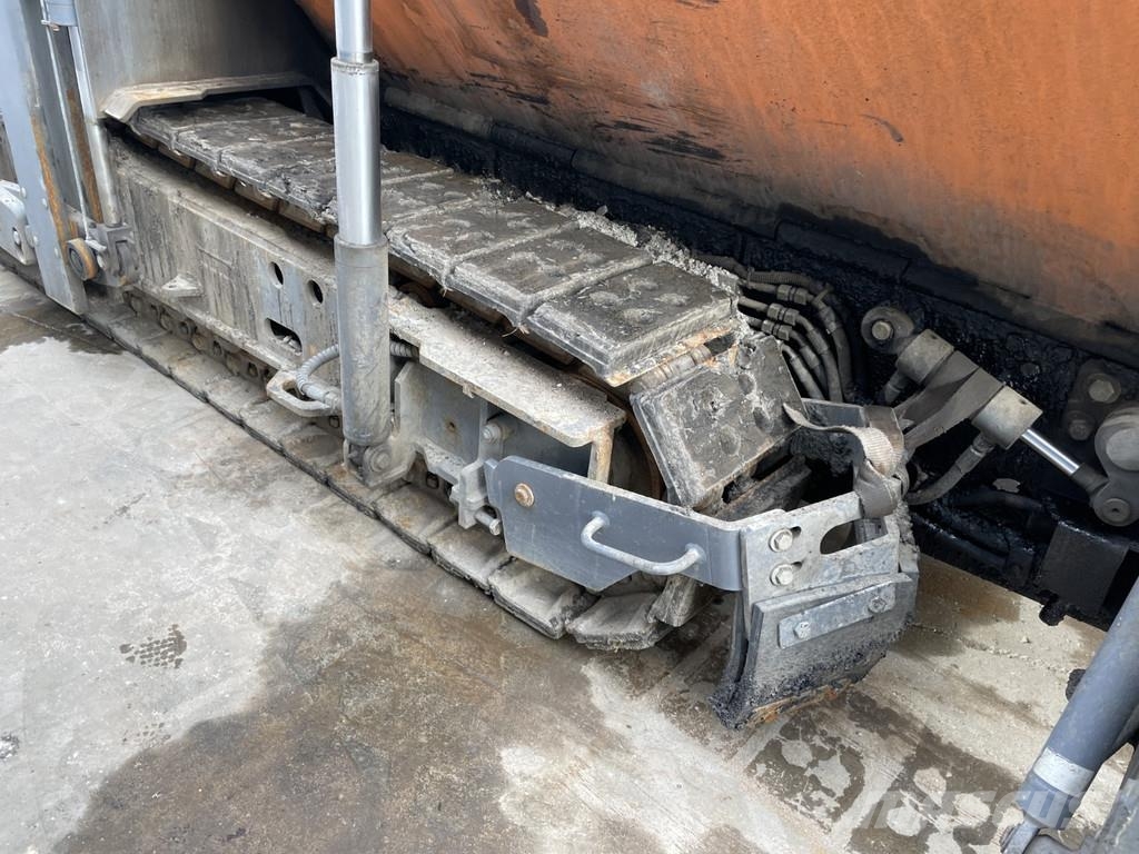 Vögele SUPER 1900-3I Машини за асфалт