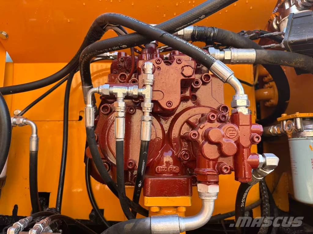 Hyundai 210w-9T Gravemaskiner på hjul