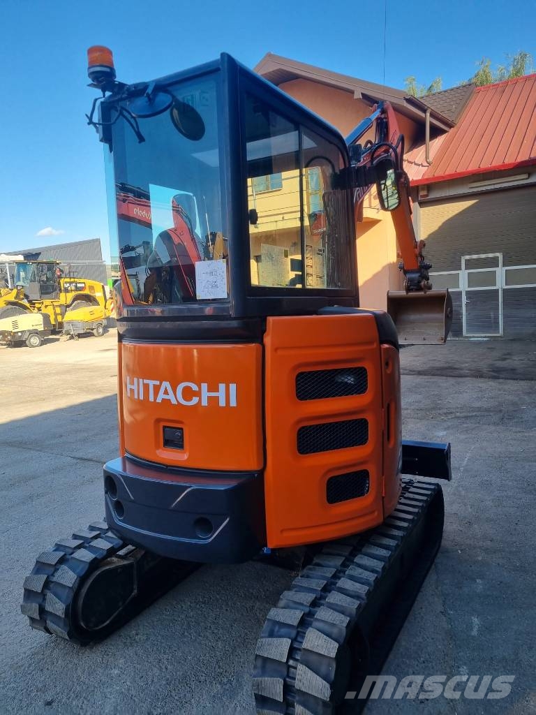Hitachi Zaxis 26U Mini kotrók < 7t