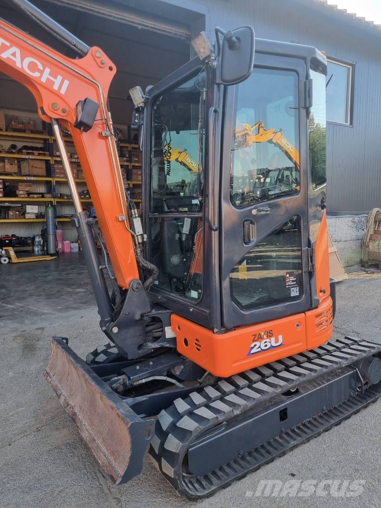 Hitachi Zaxis 26U Mini kotrók < 7t