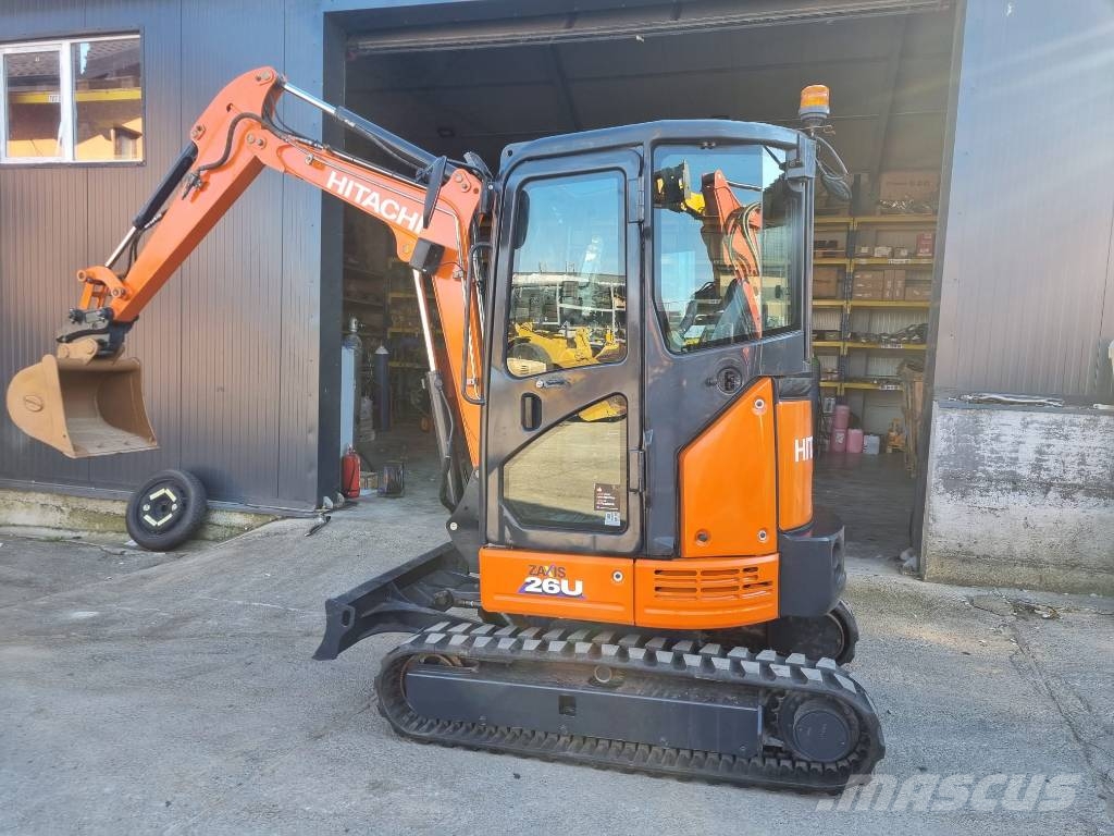 Hitachi Zaxis 26U Mini kotrók < 7t