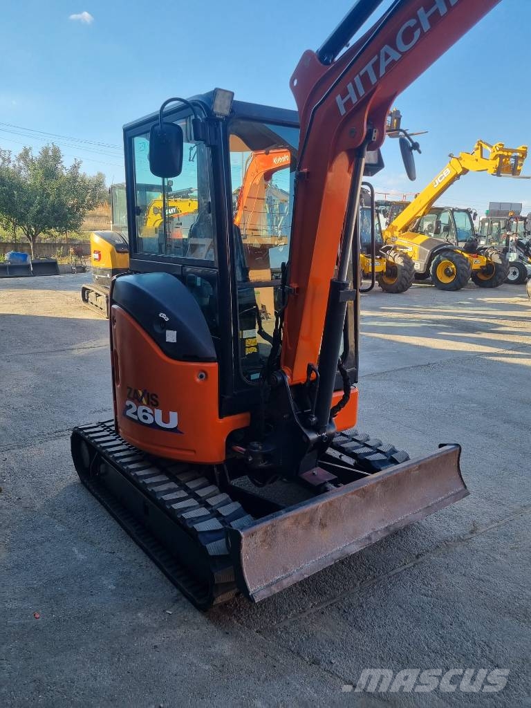 Hitachi Zaxis 26U Mini kotrók < 7t