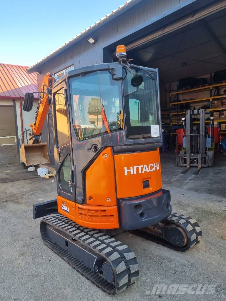 Hitachi Zaxis 26U Mini kotrók < 7t