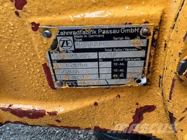 Liebherr A 922 USED REAR AXLES ZF APL-B765BK Axles