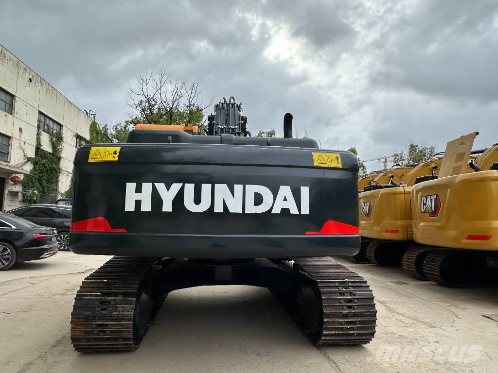 Hyundai 305LC-9T 3000 units excavators in stock Bagri goseničarji