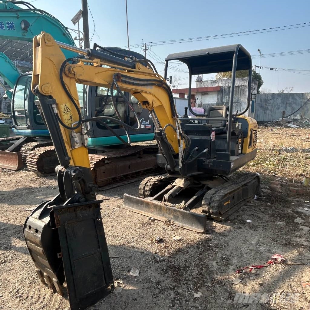 Komatsu PC30 Εκσκαφάκι (διαβολάκι) < 7t