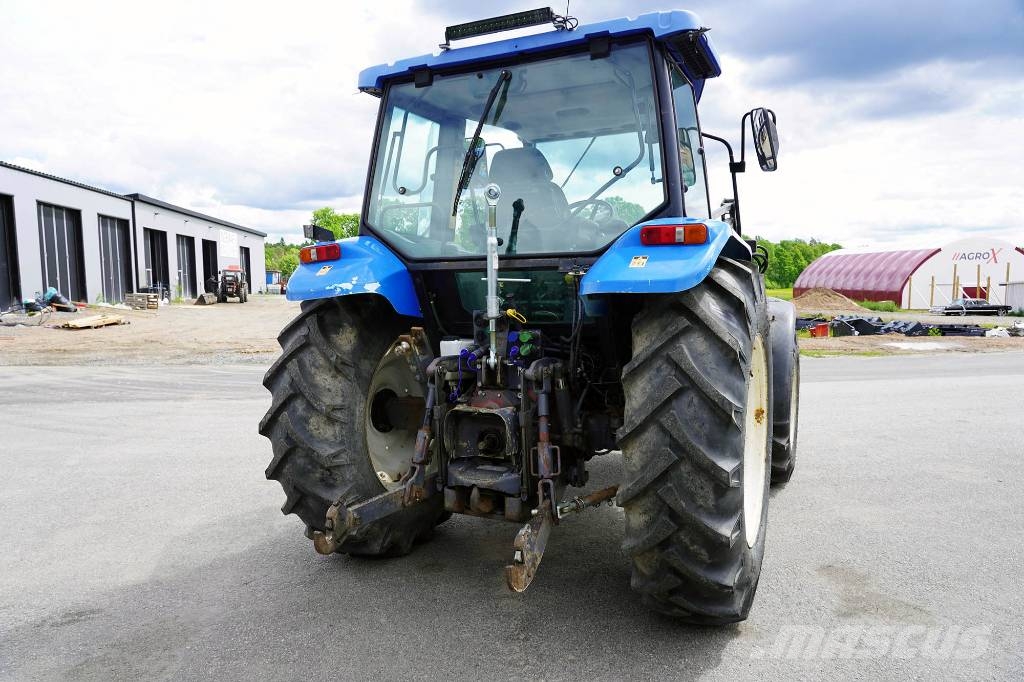 New Holland TL90 / RUC970 Traktoren
