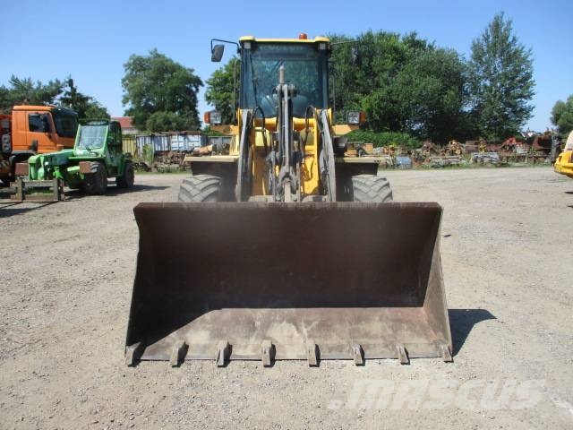 Volvo L 40 B 30 32 35 45 Gumikerekes homlokrakodók