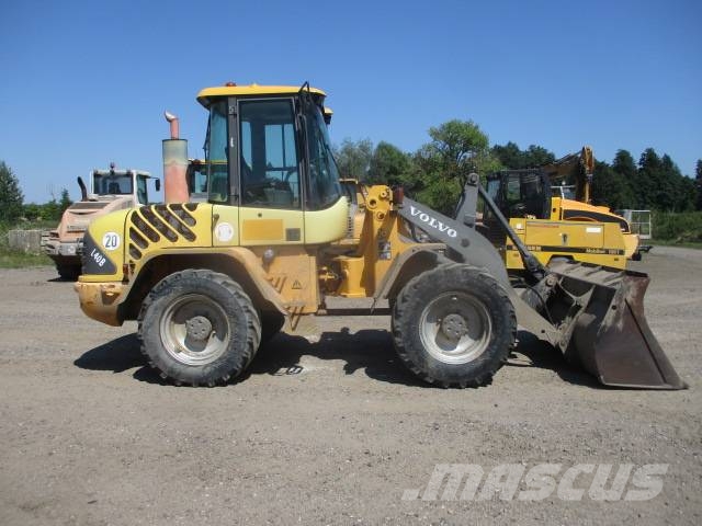 Volvo L 40 B 30 32 35 45 Gumikerekes homlokrakodók