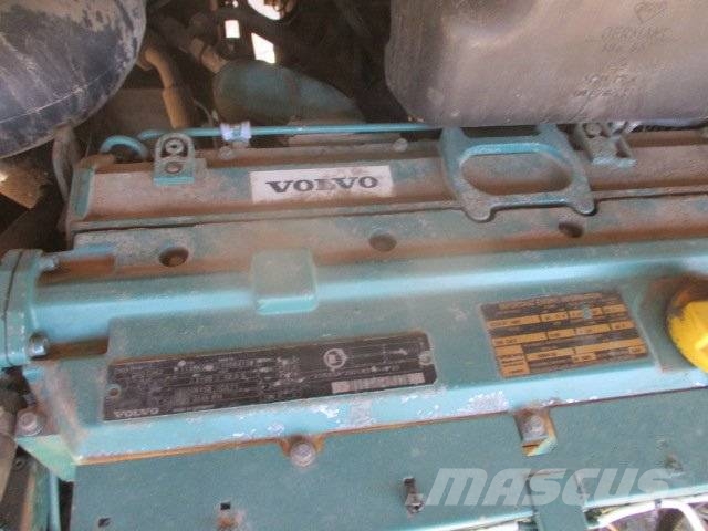 Volvo L 40 B 30 32 35 45 Gumikerekes homlokrakodók