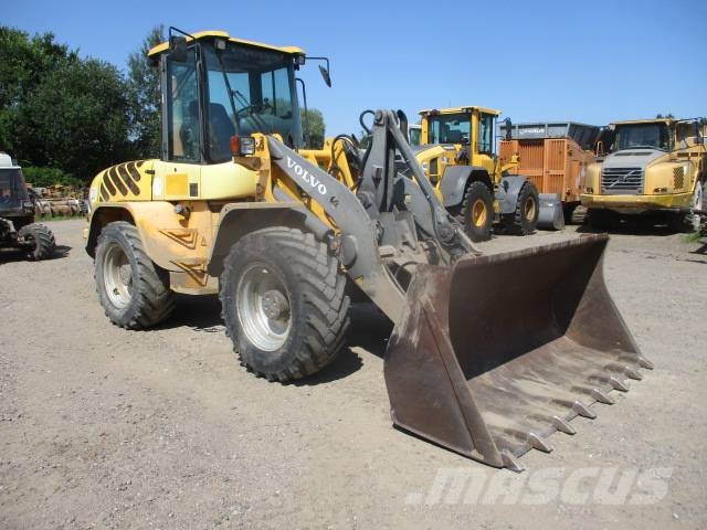 Volvo L 40 B 30 32 35 45 Gumikerekes homlokrakodók