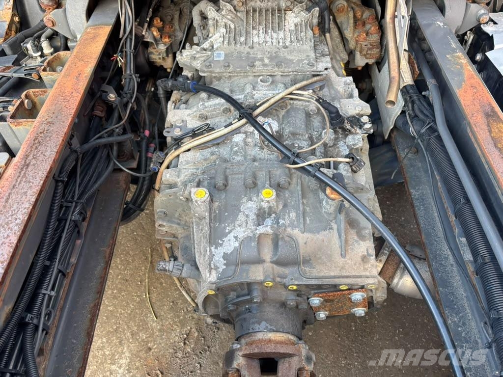 DAF XF 510 6x2 CHASSIS L=7687 mm شاحنات بمقصورة وهيكل