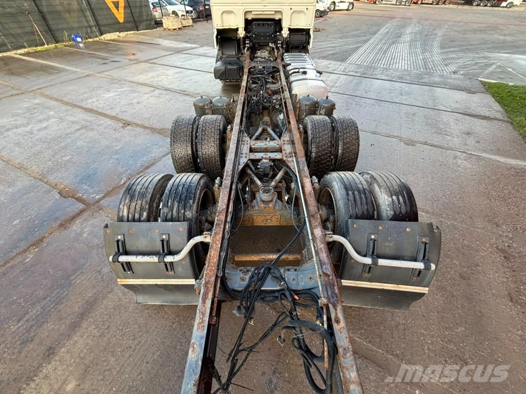 DAF XF 510 6x2 CHASSIS L=7687 mm شاحنات بمقصورة وهيكل