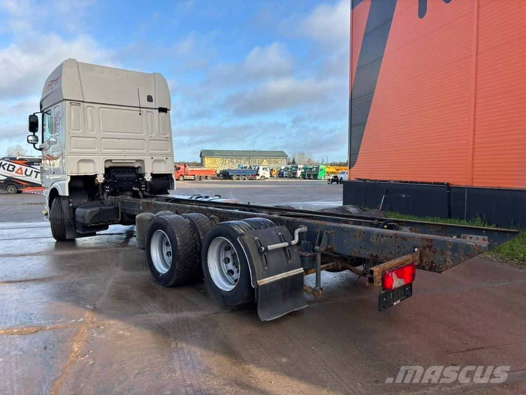 DAF XF 510 6x2 CHASSIS L=7687 mm شاحنات بمقصورة وهيكل
