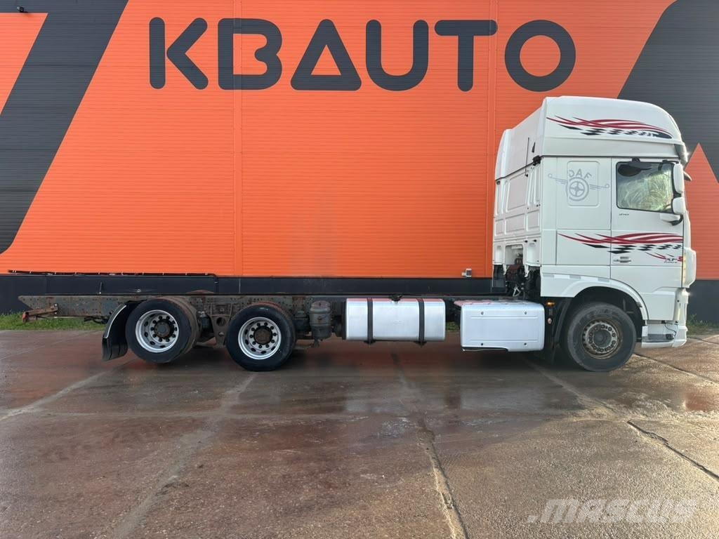 DAF XF 510 6x2 CHASSIS L=7687 mm شاحنات بمقصورة وهيكل