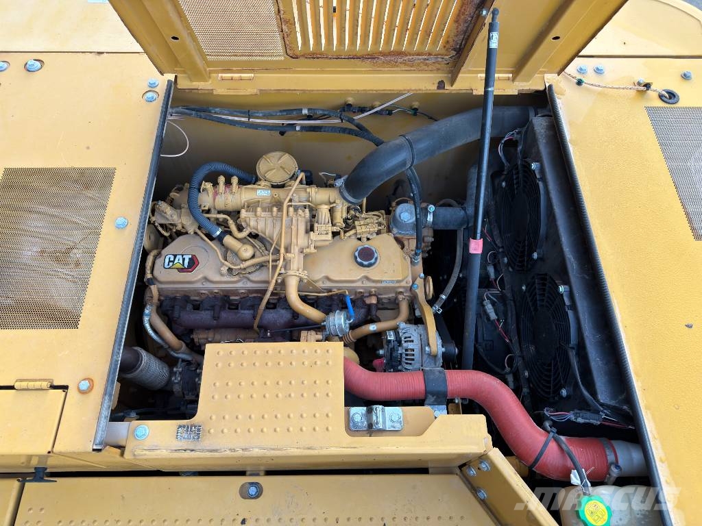 CAT 330 07B Paletli ekskavatörler