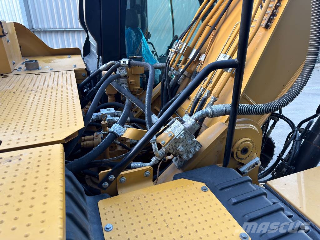 CAT 330 07B Paletli ekskavatörler