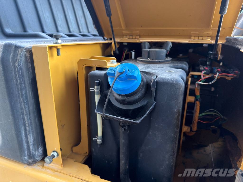 CAT 330 07B Paletli ekskavatörler