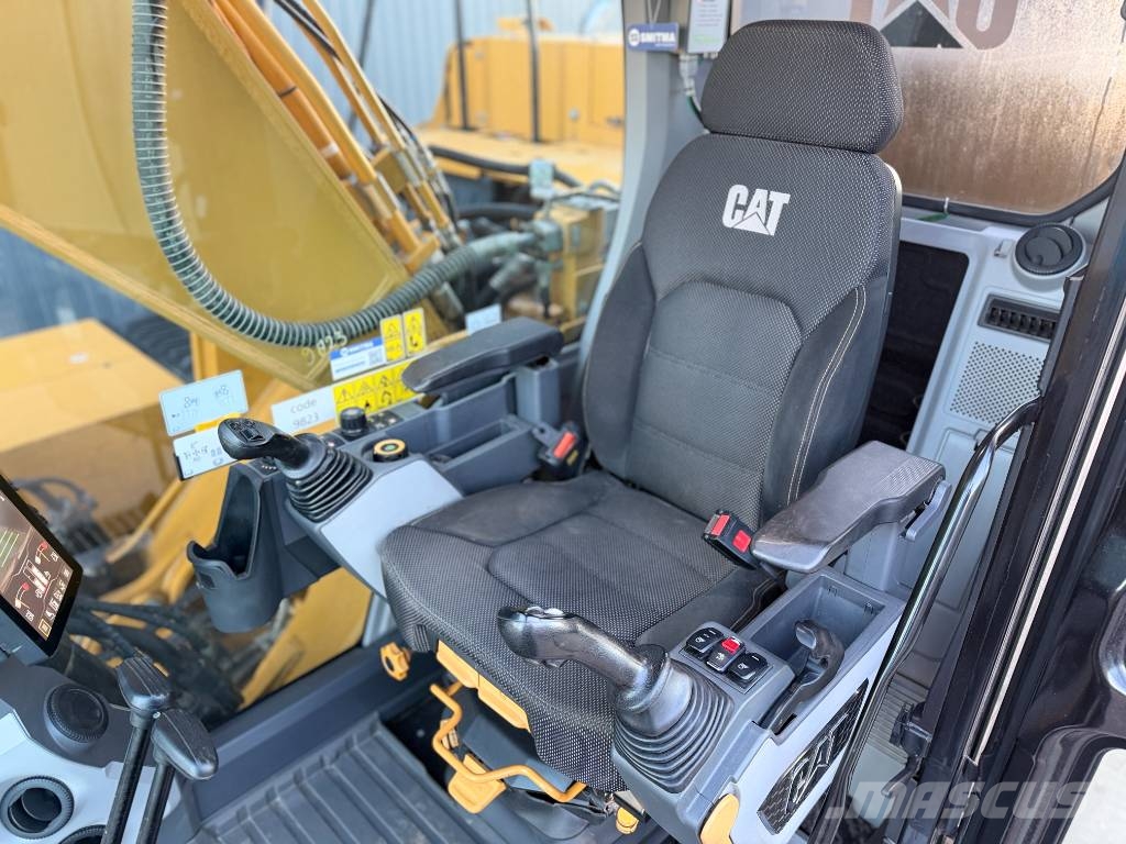 CAT 330 07B Paletli ekskavatörler