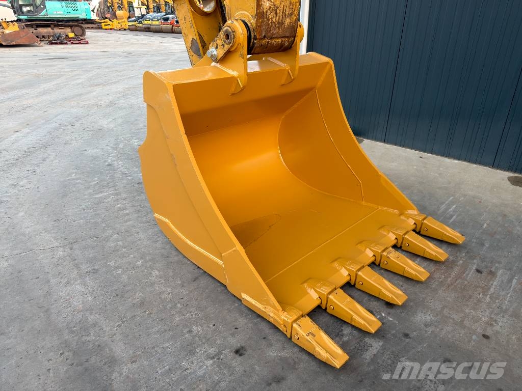 CAT 330 07B Paletli ekskavatörler