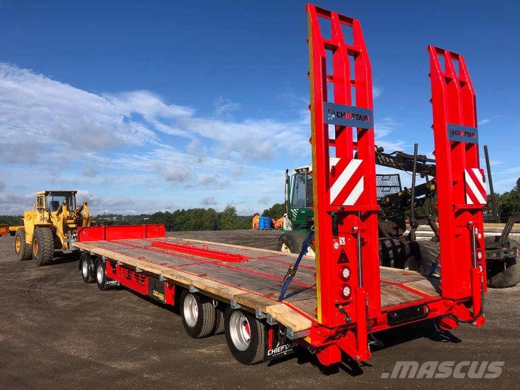 Chieftain 4-axl maskintransport 30 ton traktor Blokvogn