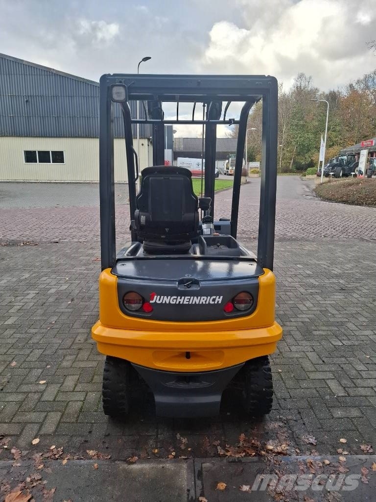 Jungheinrich EFGVAC25MP Heftruck Electric forklifts
