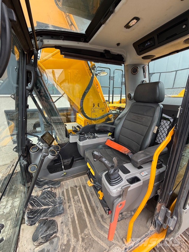 JCB 220 XL 4F - 220X LC - 220XL - 220X L4F Rupsgraafmachines