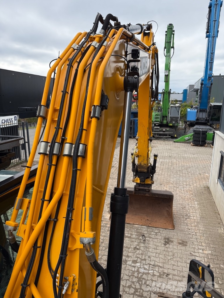 JCB 220 XL 4F - 220X LC - 220XL - 220X L4F Rupsgraafmachines