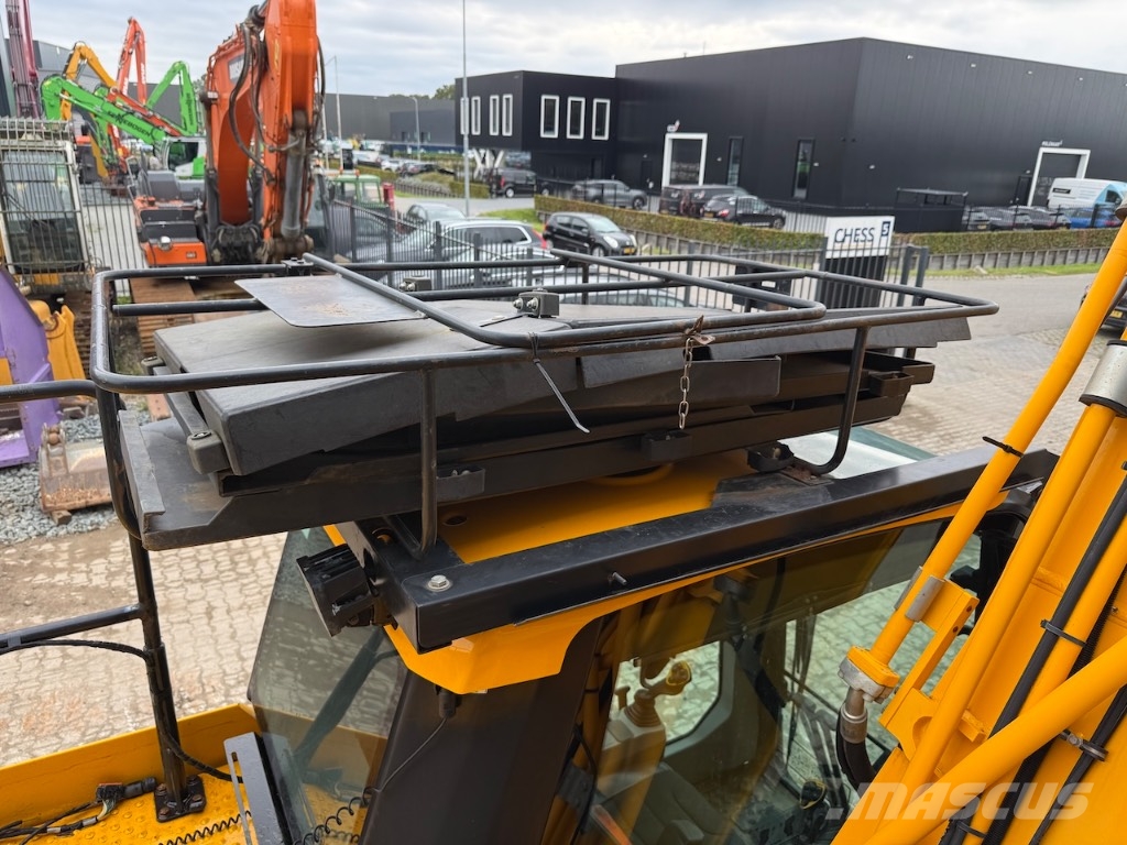 JCB 220 XL 4F - 220X LC - 220XL - 220X L4F Rupsgraafmachines