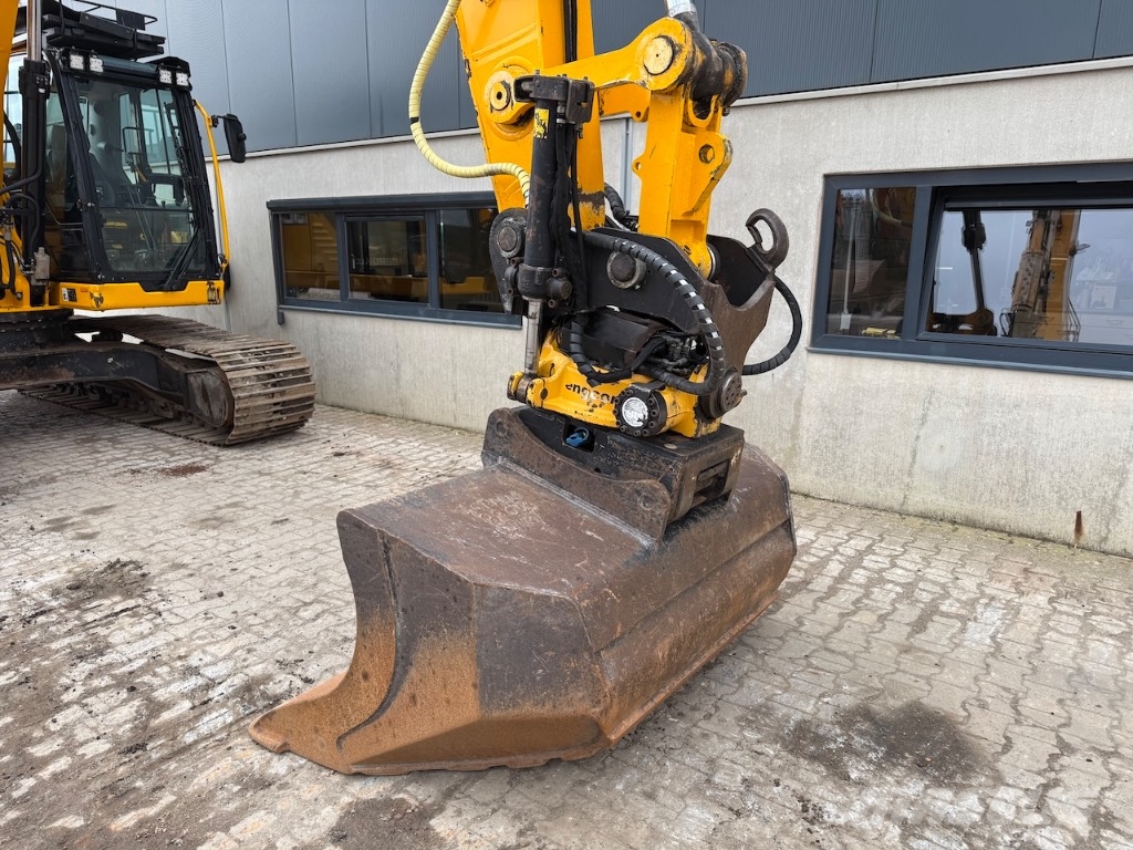 JCB 220 XL 4F - 220X LC - 220XL - 220X L4F Rupsgraafmachines