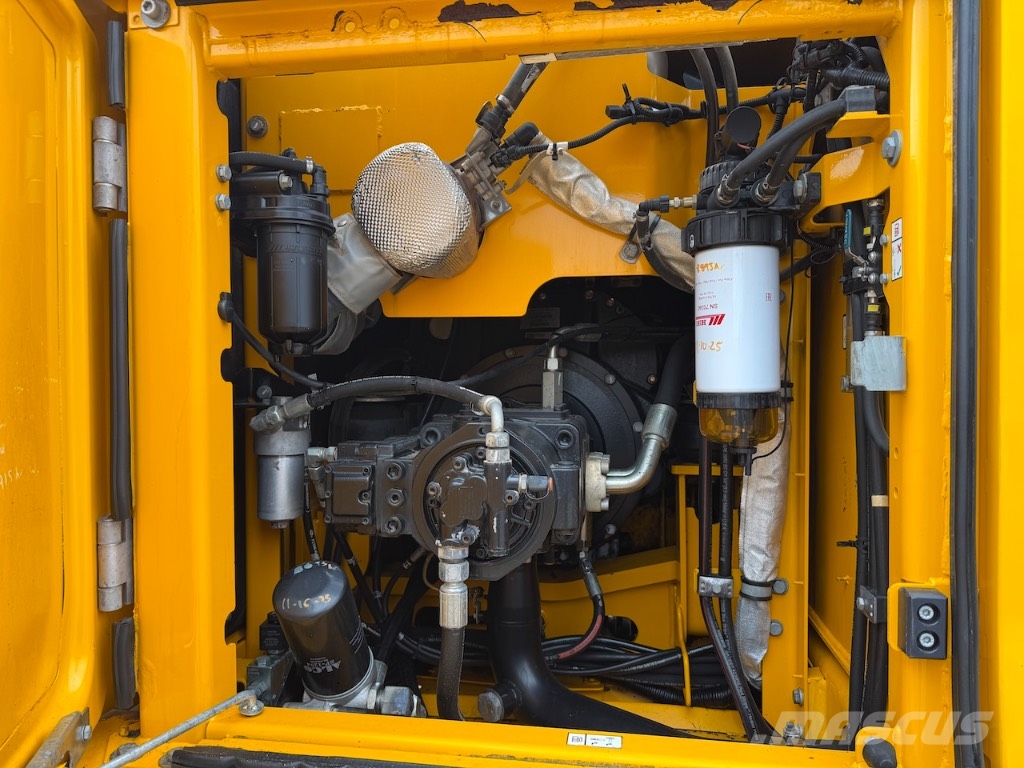 JCB 220 XL 4F - 220X LC - 220XL - 220X L4F Rupsgraafmachines