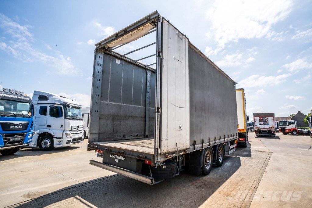 Lecitrailer R2 Curtainsideranhänger